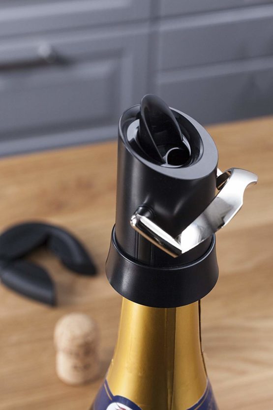 Vacu Vin Champagne Saver- Stopper & Pourer, Black, 2.08 oz. - Image 2