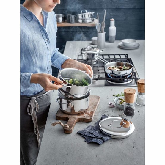 WMF MINI Frying Pan 18cm, Silver - Image 3