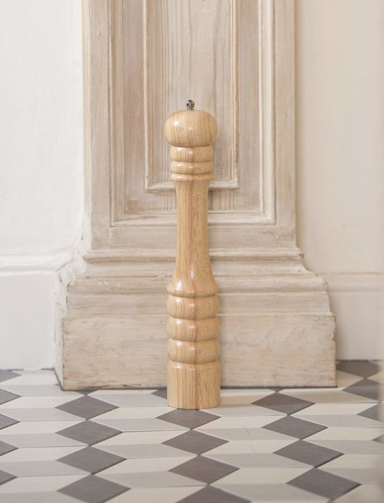 T&G 12211 Classic Capstan Natural Hevea Pepper Mill, 40.5 cm - Image 2