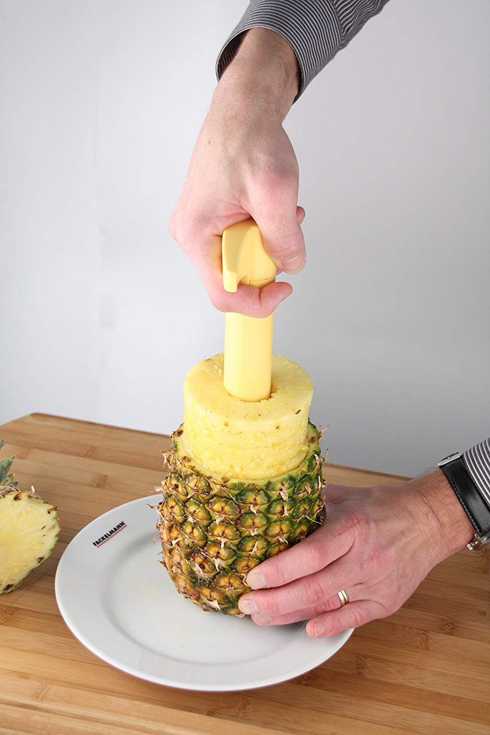 Fackelmann Pineapple Corer, Slicer & Cutter, Plastic, Pineapple Ring Maker Tool, Pineapple spiraliser, Core Remover - Image 3