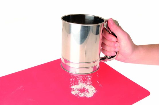 KitchenCraft Flour Sifter with Handle and Trigger, Stainless Steel, 3 Cup - Image 3