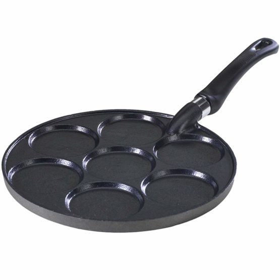 Nordic Ware Scandinavian Silver Dollar Pancake Pan, Cast-Aluminium Pancake Frying Pan, Pancake Pan for 7 Pancakes, Mini Pancake Maker - Black