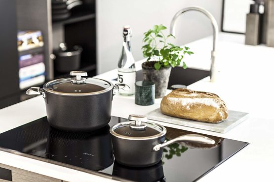 Scanpan PRO IQ Nonstick Covered Saucepan, 2 quart, Black - Image 4