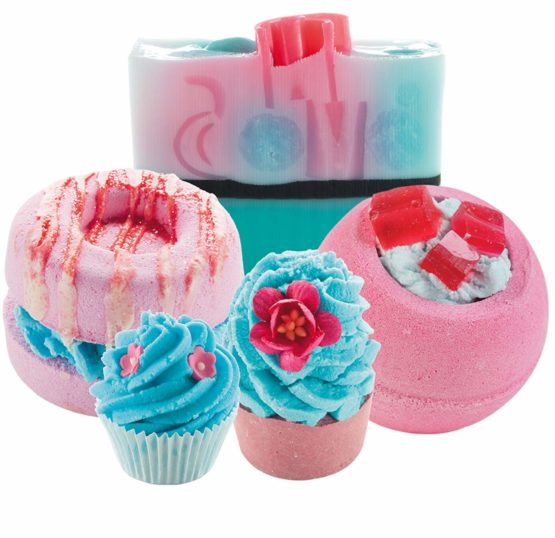 Bomb Cosmetics Sky High Handmade Wrapped Bath and Body Gift Pack, Contains 5-Piece, 380 g - Image 2