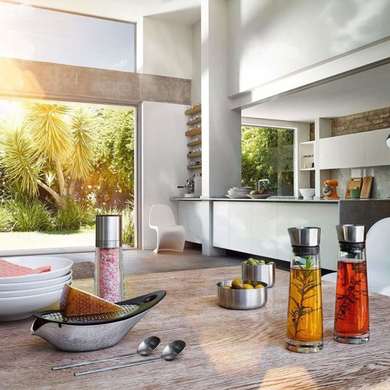 blomus Stainless Steel/ Glass Alinjo Oil and Vinegar Set, Set of 1 - Image 2