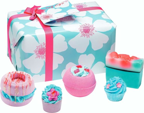 Bomb Cosmetics Sky High Handmade Wrapped Bath and Body Gift Pack, Contains 5-Piece, 380 g