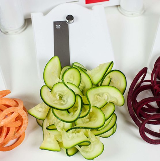 Paderno World Cuisine Spiral Vegetable Slicer/Countertop-Mounted Plastic Spiralizer Basic incl. 3 Different Blades Made of Stainless Steel - Image 4