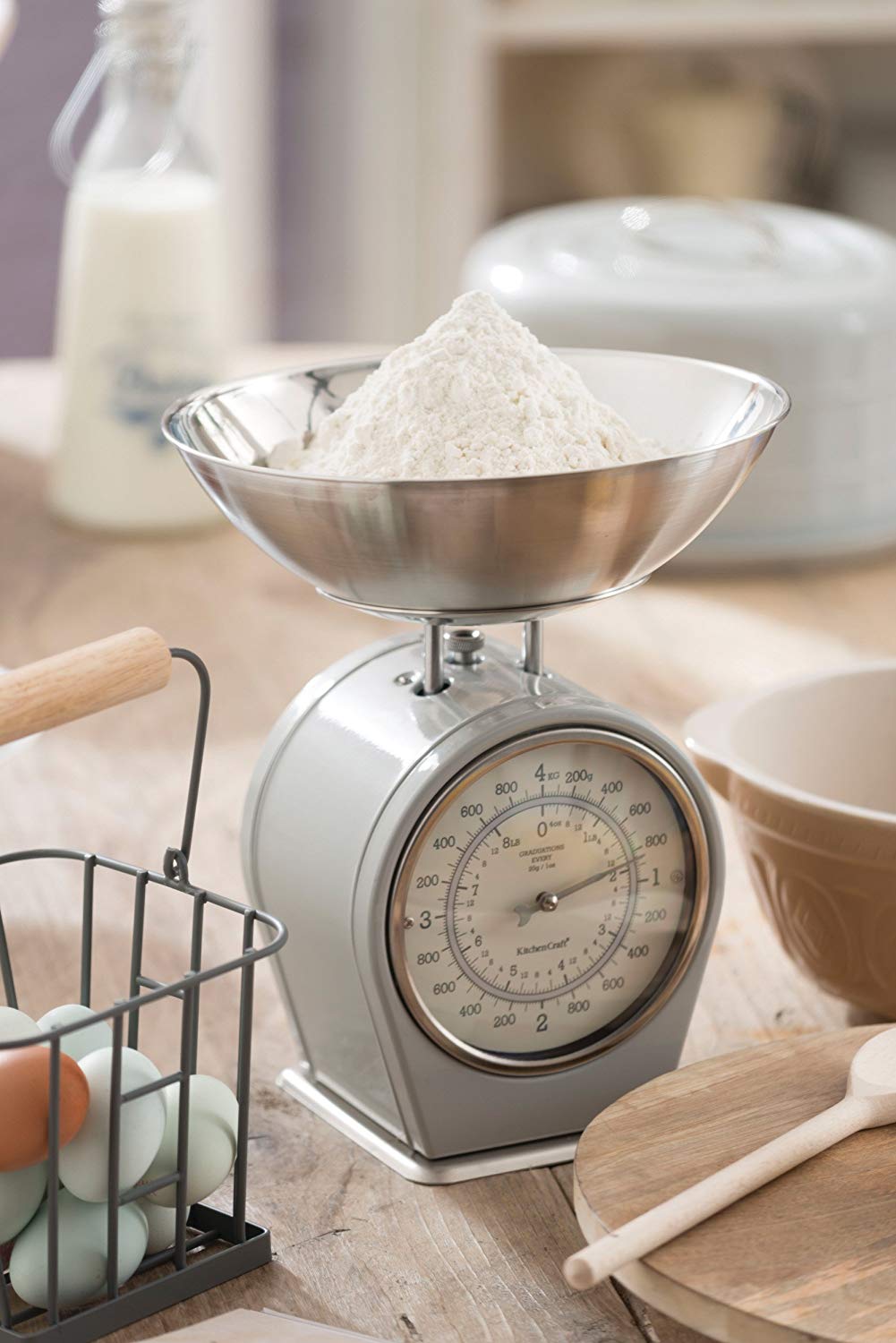 KitchenCraft Living Nostalgia Mechanical Kitchen Scales, Vintage Inspired Traditional Weigh Scales - Image 4
