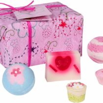 Bomb Cosmetics Pretty in Pink Handmade Wrapped Bath & Body Gift Pack, Contains 5-Pieces, 480 g