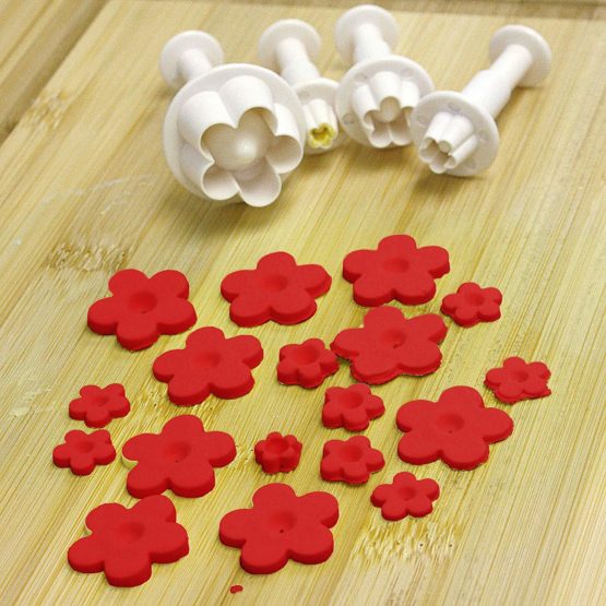 Drer Decoration cutter flower set of 4 2,5x5,5 cm in silver, 2.5 x 2.5 x 5.5 cm - Image 3
