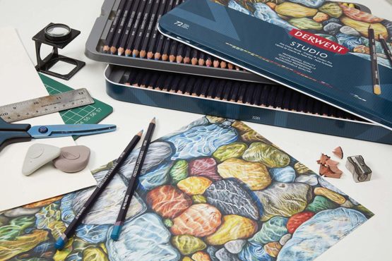 Derwent 32196 Studio Colouring Pencils, Set of 12, Professional Quality, Multicolor, tin 12 - Image 3