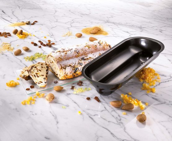 Dr. Oetker Tradition 31 cm Non-Stick Bakeware Stollen Mould, Black - Image 3