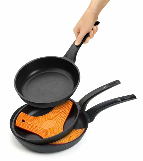 Braisogona Safe- Multi-Use Magnetic Silicon Protector, Orange - Image 2