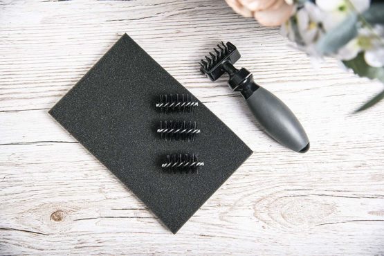 Sizzix Die Brush and Foam Pad 660513 for Wafer-Thin Dies, Multi-Colour Colour, One Size - Image 4