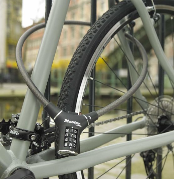 Master Lock Bike Cable Lock [Combination] [90 cm Cable] [Outdoor] 8229EURDPRO - Ideal for Bike, Electric Bike, Skateboards, Strollers, Lawnmowers and other Outdoor Equipments - Image 2