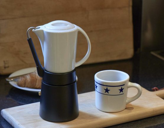 aerolatte Caffé Porcellana / Stovetop Espresso Maker, 4-Cup / 250 ml, Black - Image 4