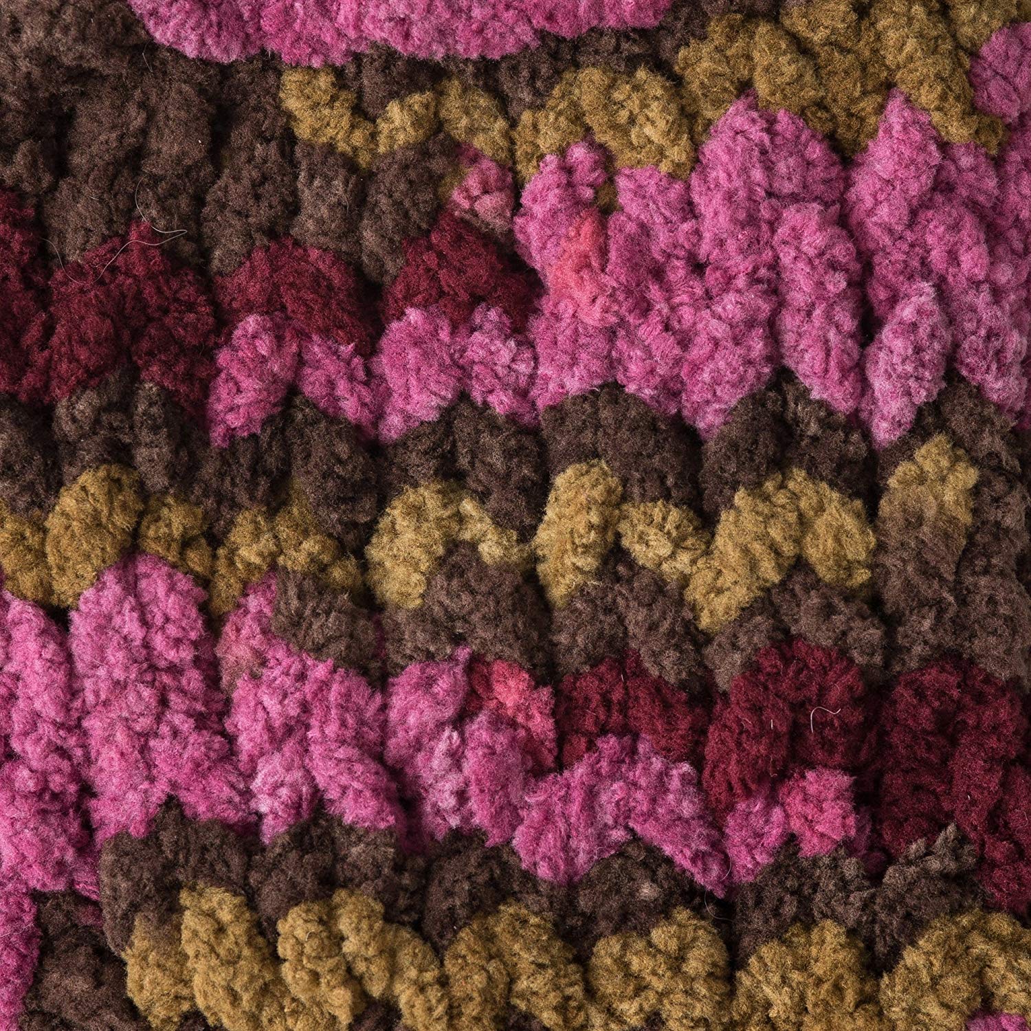 Bernat Blanket Yarn, 300 grs/ 10.5 oz, Plum Chutney, 300g - Image 3