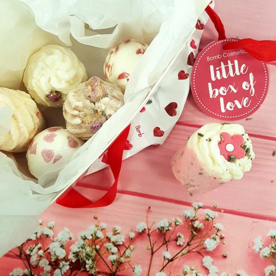 Bomb Cosmetics Little Box of Love Ballotin Bath Melt Wrapped Gift Pack, Contains 6-Pieces, 30 g Each - Image 3