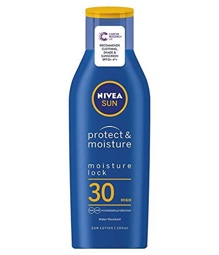 NIVEA SUN Protect & Moisture Sun Lotion SPF 30 (200 ml), Suncream with Vitamin C and Hyaluron