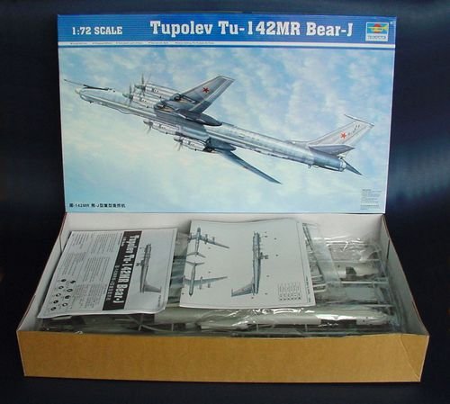 Trumpeter 1: 72 - Tupolev Tu-142Mr Bear-J, Various, 1/72
