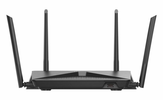 D-Link DIR-882 Dual Band Wireless AC2600 MU-MIMO Wave 2 Wi-Fi Router with 4-Port Gigabit Ethernet - Image 3