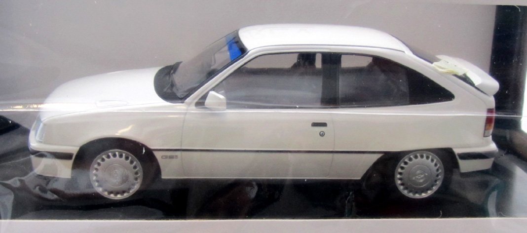 1/18 Opel Kadett GSi Gr.A New Zealand Rally 1987 Resin