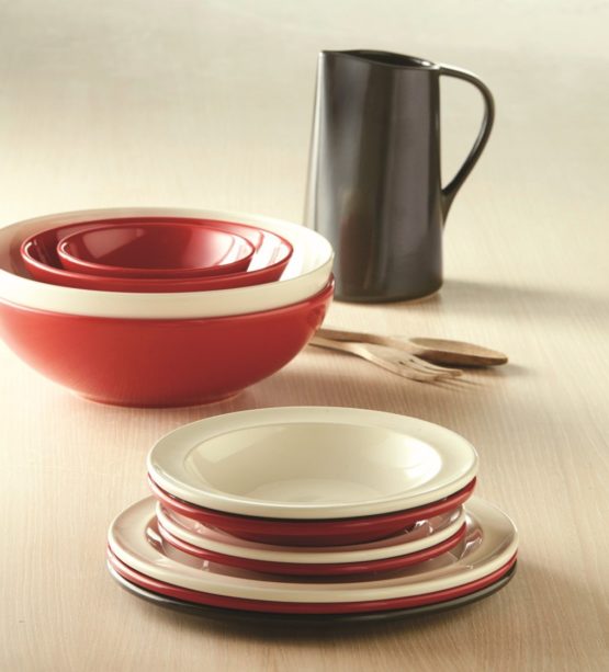 Emile Henry 1.3 Litre Small Salad Bowl, Burgundy - Image 4