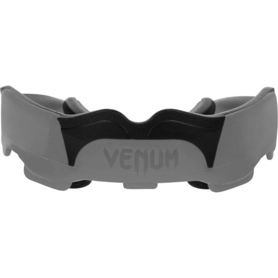 Venum Unisex Predator Mouthguard - Image 2
