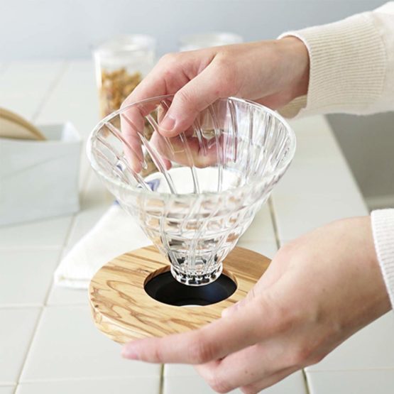 HARIO V60 Dripper Glass Olive Wood 02 Size (1-4 Cups) + Measuring Scoop, 126 x 124 x 107 cm - Image 3