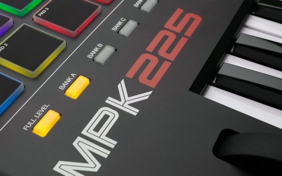AKAI Professional MPK225 - Compact 25-Key Semi-Weighted USB MIDI Keyboard Controller Including Assignable MPC Controls Including 8 Pads, Q-Links, Buttons and Plug and Play Connectivity - Image 3