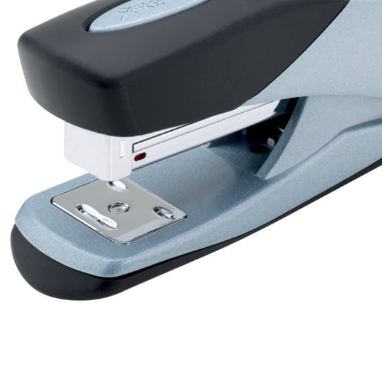 Rexel Matador Half Strip Stapler, 25 Sheet Capacity, Uses 24/6 and 26/6 Staples, Metal Body, Black/Silver, 2100003 - Image 3