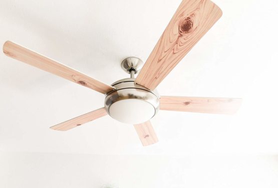 AireRyder Ceiling Fan Ursa with Lighting and Remote Control, Housing colour Satin Nickel, Blade colour White/Pine, Diameter 132cm