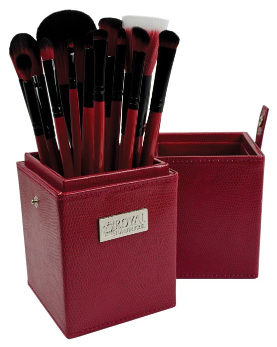 Royal & Langnickel Guilty Pleasures Lust Brush Box Kit - 12 Piece + 1 storage case. - Image 3
