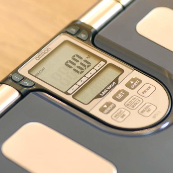 Omron BF511 Blue Family Body Composition Monitor - Image 3
