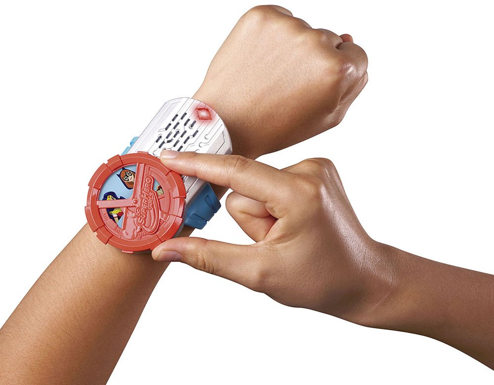 DC Super Hero Girls DNH03 Walkie Talkies, Red - Image 3