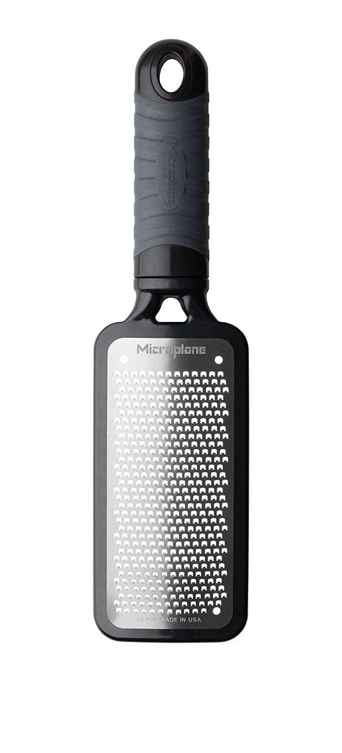 Microplane Kitchen Grater Fine for Hard Cheese Citrus Fruits, Garlic, Chili