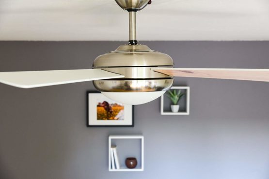 AireRyder Ceiling Fan Ursa with Lighting and Remote Control, Housing colour Satin Nickel, Blade colour White/Pine, Diameter 132cm - Image 4