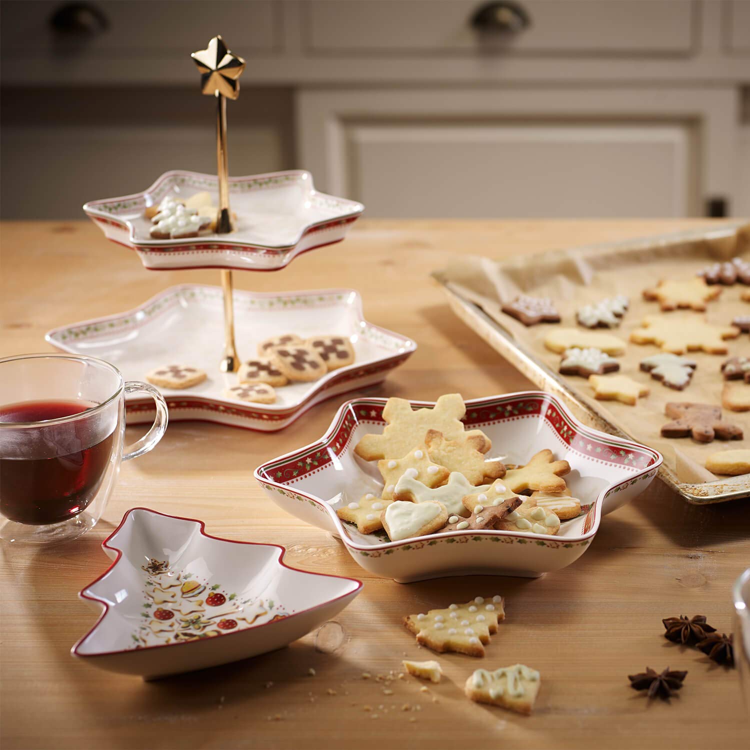 Villeroy & Boch, Winter Bakery Delight Tiered Cake Stand Red and Beige, Christmas, Decoration, Dining Room Decor - Image 3