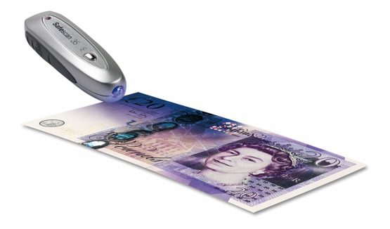 Safescan 35 - Portable UV counterfeit detector with magnetic detection for the verification of banknotes - Suitable for polymer notes including the new £20 - Image 3