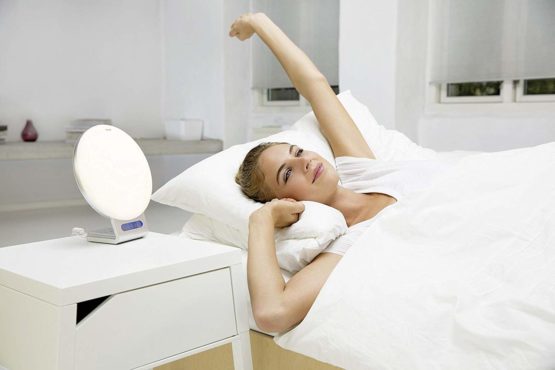 Beurer WL75 Wake-Up Light Alarm Clock | Wake Naturally to a Simulated Sunrise | Relax with a Simulated Sunset | Mood Light and Reading Light Function | Radio Alarm | Pre-Set Wake/Sleep melodies - Image 4