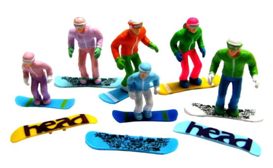 Jaegerndorfer JaegerndorferJC54300 6 Pieces Standing Figures with Head Snowboards, 1:32 Scale, Multi-Color - Image 2