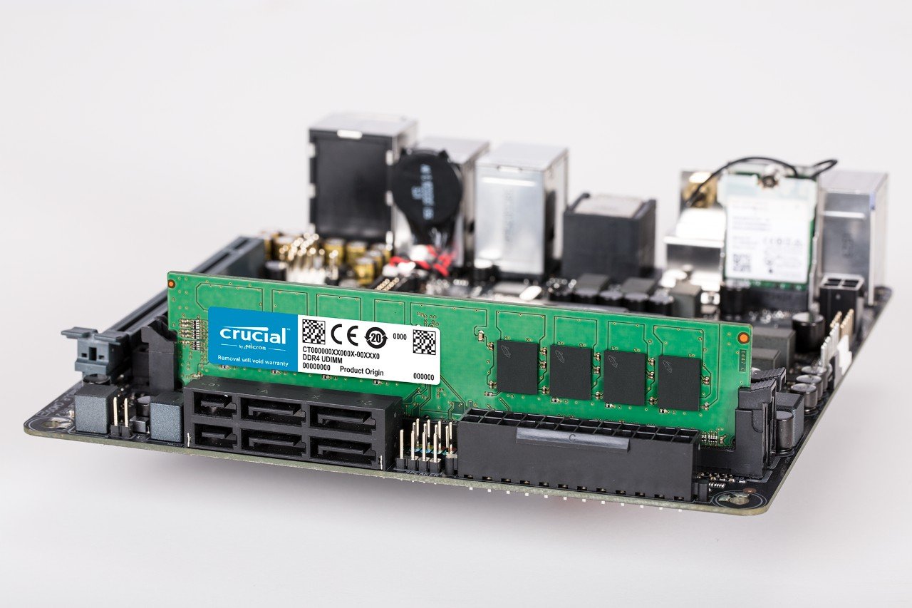 Crucial CT2K8G4DFS8266 16 GB Kit (8 GBx2) (DDR4, 2666 MT/s, PC4-21300, Single Rank x8, DIMM, 288-Pin) Memory - Image 4