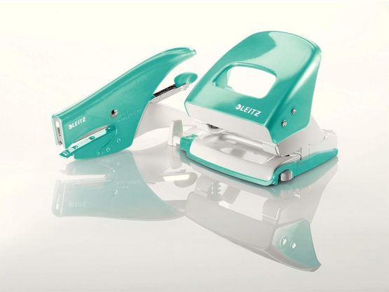 Leitz Rear Loading Metal Stapler 15 fogli purple - Image 2