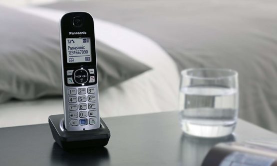 Panasonic KX-TG6812EB Twin DECT Phone - Black/Silver - Image 4