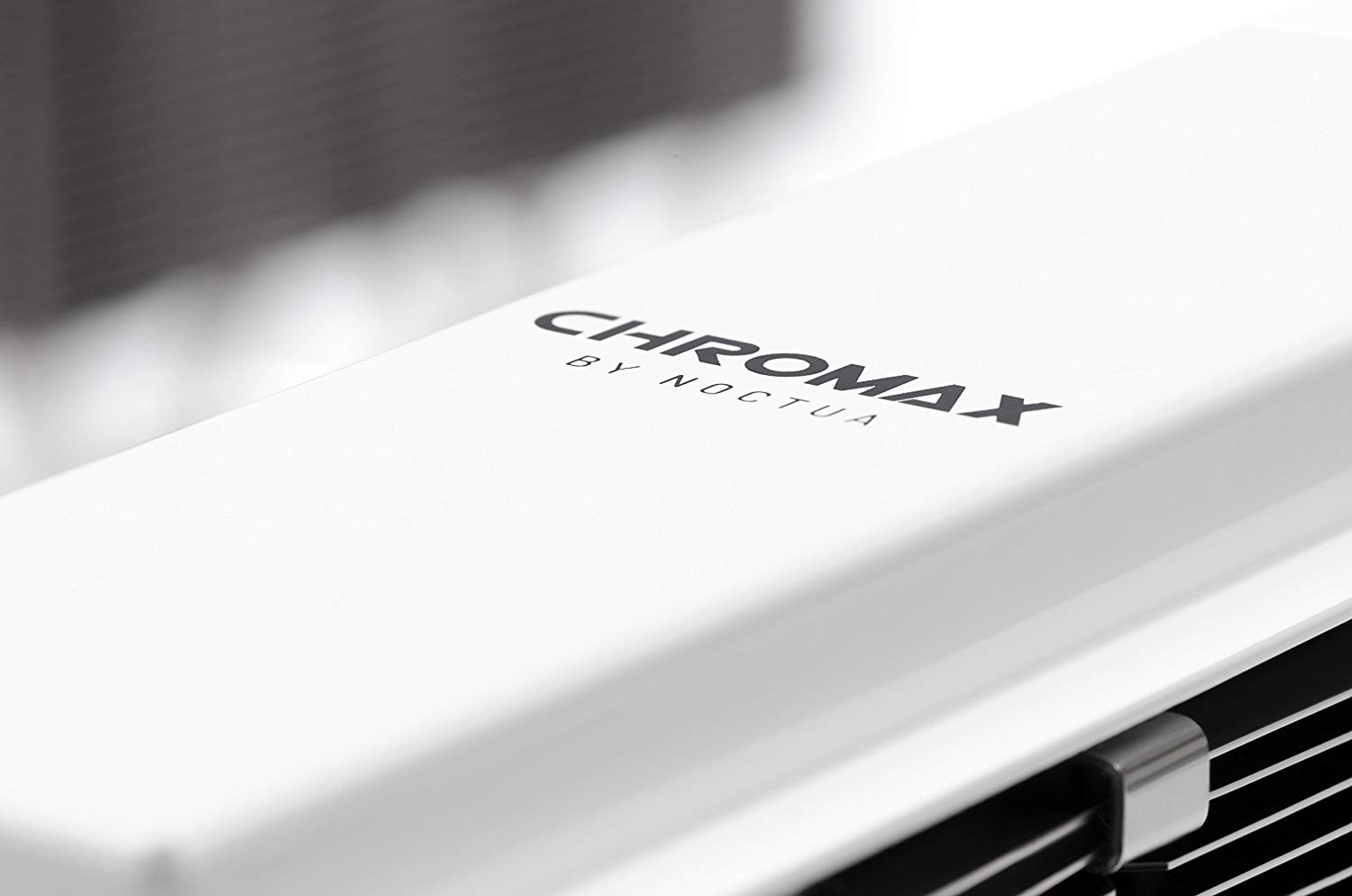 Noctua NA-HC2 chromax.white, Heatsink Cover for NH-U12S, NH-U12S TR4-SP3, NH-U12S DX-3647 & NH-U12S SE-AM4 (White) - Image 4