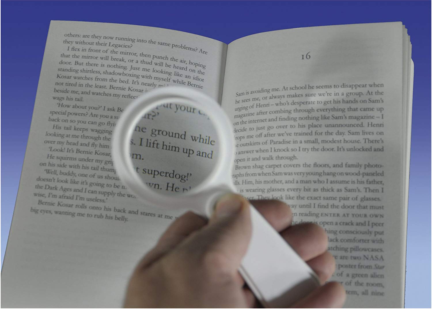 Aidapt Magnifier with Light Mobility Aid (Eligible for VAT relief in the UK), White - Image 2