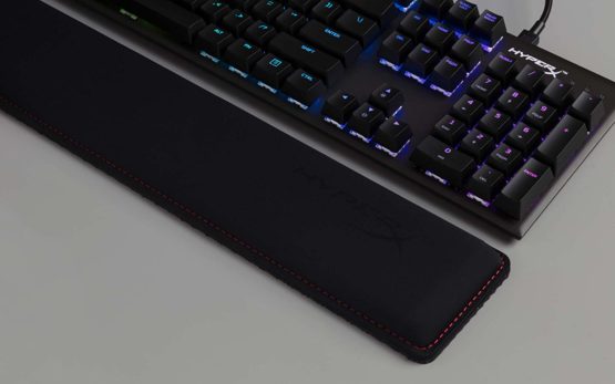 HyperX HX-WR Wrist Rest for full-sized keyboards, 8.8cm x 45.7cm x 2.2cm - Image 2