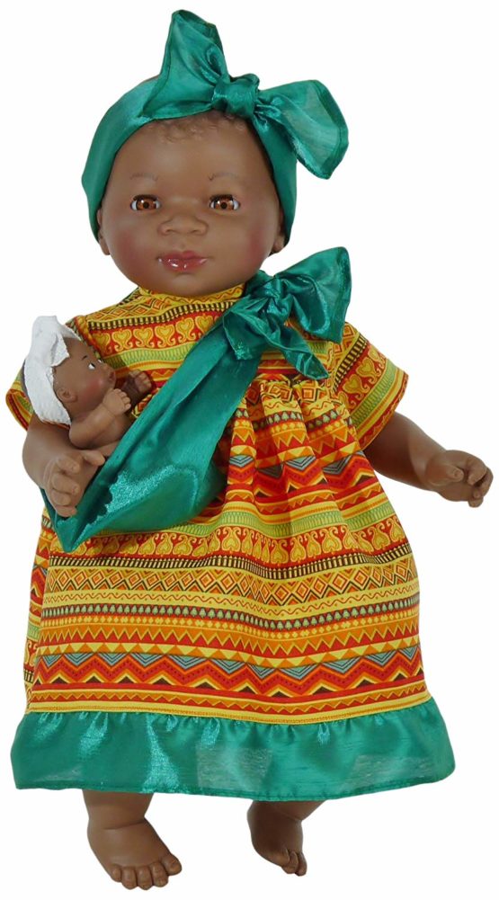 Nines Artesanals d'Onil Ref.1265 Maha is an Ethnic Doll Characteristic and Colorful Dress. in Addition, on her Head she Wears a Very Striking Bow. She Comes with a Small Baby, Mix