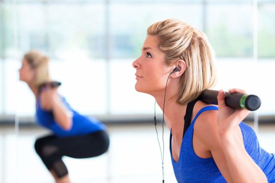 Motorola 2 Earbuds Earphones with Microphone - Image 2