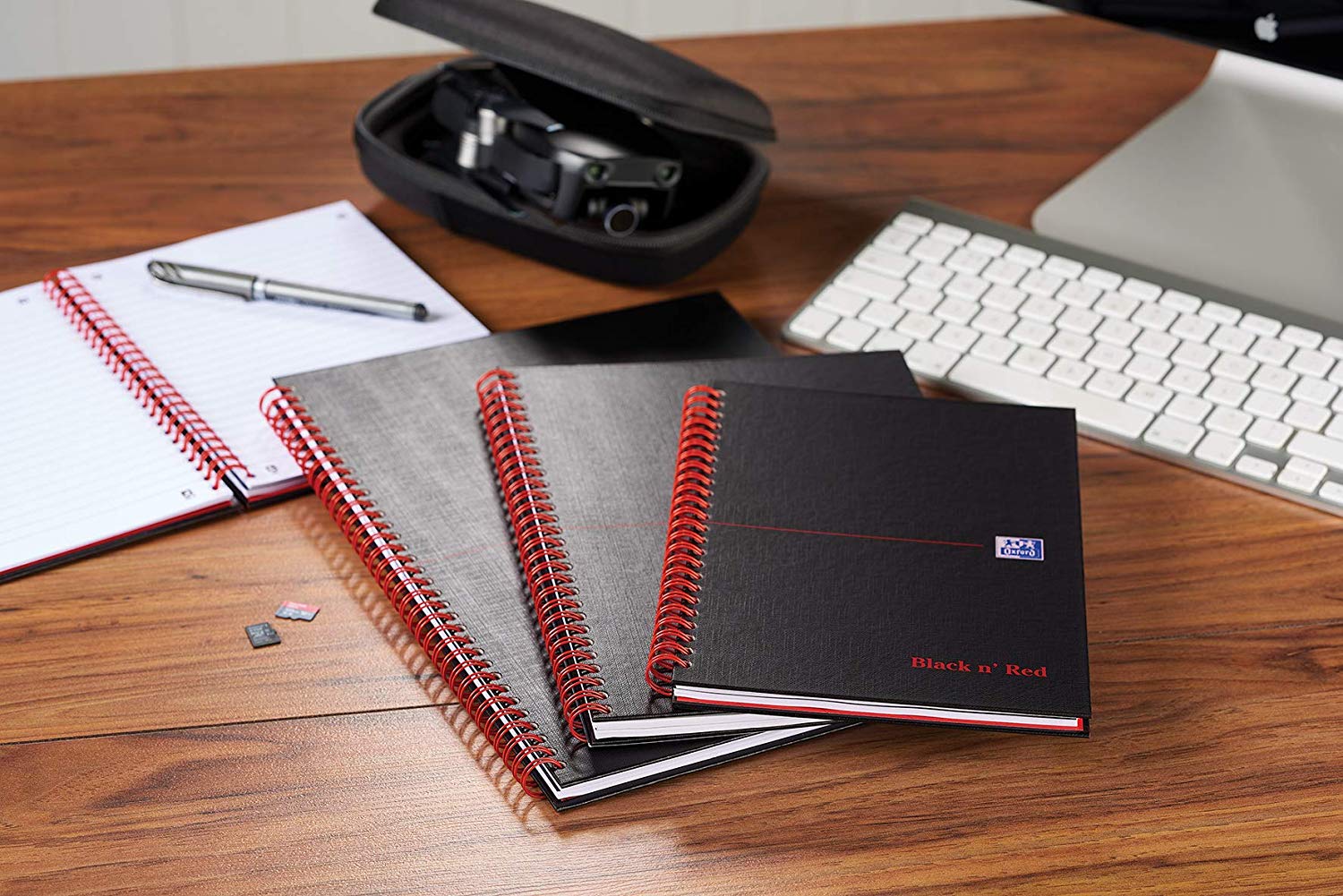Oxford Black n' Red Ruled Matt Black Wirebound Hardback A5 Notebook, 140 Perforated Pages - Image 4